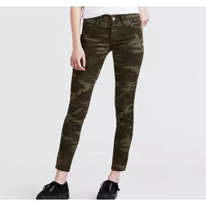 Levi’s Women’s 711 Skinny Jeans Camouflage Green Size 30 Stretch Denim